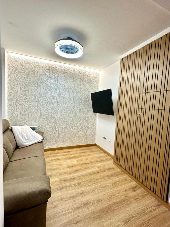 La Isla De Perez Galdos Appartement Logroño Buitenkant foto